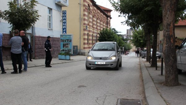 ВОЗИО СА 1,24 ПРОМИЛА АЛКОХОЛА У КРВИ: Полиција у Врању одредила задржавање возачу ВОЗИО СА 1,24 ПРОМИЛА АЛКОХОЛА У КРВИ: Полиција у Врању одредила задржавање возачу