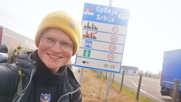 ДНЕВНО ПЕШАЧИ ОКО 40 КИЛОМЕТАРА: Енглез у мисији хуманости - кренуо на пут до Ирака због деце угрожене ратовима ДНЕВНО ПЕШАЧИ ОКО 40 КИЛОМЕТАРА: Енглез у мисији хуманости - кренуо на пут до Ирака због деце угрожене ратовима