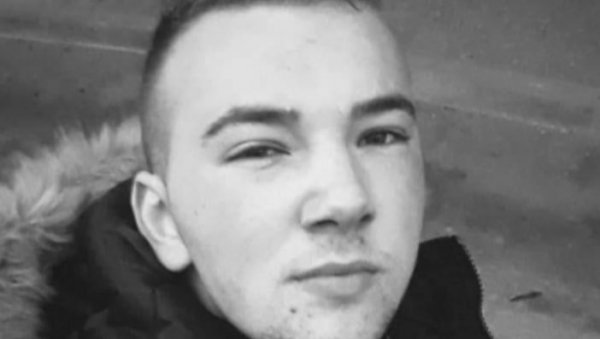 ТРАГЕДИЈА: Ово је младић који је погинуо у стравичној саобраћајној несрећи (ФОТО) ТРАГЕДИЈА: Ово је младић који је погинуо у стравичној саобраћајној несрећи (ФОТО)