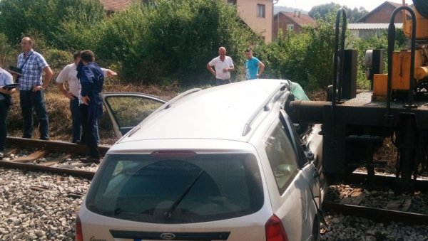 СТРАДАЛИ КАО ВЕЛИКА ОПОМЕНА: У Модричи обележен светски дан сећања на жртве саобраћајних несрећа СТРАДАЛИ КАО ВЕЛИКА ОПОМЕНА: У Модричи обележен светски дан сећања на жртве саобраћајних несрећа
