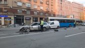 LANČANI SUDAR U NOVOM SADU: Muškarac hitno prevezen u Urgentni centar LANČANI SUDAR U NOVOM SADU: Muškarac hitno prevezen u Urgentni centar