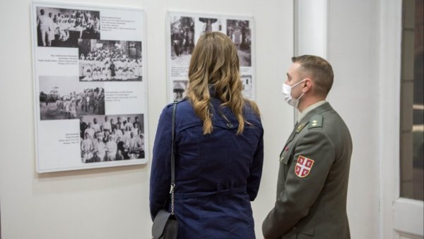 ПОТРЕСНО СВЕДОЧЕЊЕ РАТНИХ СУКОБА: Изложба „Деца у Великом рату 1914—1918. године“ у Музеју у Зрењанину ПОТРЕСНО СВЕДОЧЕЊЕ РАТНИХ СУКОБА: Изложба „Деца у Великом рату 1914—1918. године“ у Музеју у Зрењанину