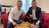 MANTIJE ZA MINISTRA: Mali ugostio Jasmina Dervišnurovića iz Novog Pazara (FOTO) MANTIJE ZA MINISTRA: Mali ugostio Jasmina Dervišnurovića iz Novog Pazara (FOTO)