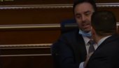 ХАОС У СКУПШТИНИ ЛАЖНЕ ДРЖАВЕ: Сепаратисти се свађали око српског пића (ВИДЕО) ХАОС У СКУПШТИНИ ЛАЖНЕ ДРЖАВЕ: Сепаратисти се свађали око српског пића (ВИДЕО)