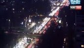 ГУЖВЕ У САОБРАЋАЈУ: Нема задржавања на наплатним станицама, радови на путевима ГУЖВЕ У САОБРАЋАЈУ: Нема задржавања на наплатним станицама, радови на путевима