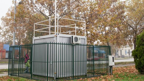 ВАЗДУХ НЕКИМА ЧИСТ, А ДРУГИМА ЗАГАЂЕН: Зрењанинци збуњени супротним резултатима мерења загађења који им се пласирају ВАЗДУХ НЕКИМА ЧИСТ, А ДРУГИМА ЗАГАЂЕН: Зрењанинци збуњени супротним резултатима мерења загађења који им се пласирају