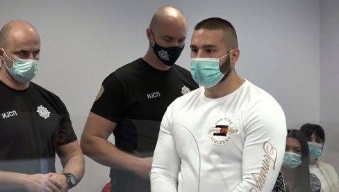 „КИНЕЗ“ ОСЛОБОЂЕН ОПТУЖБИ ЗА ЗБОГ УБИСТВА ЋУЛУМА: Суд у Бањалуци после две и по године пушта из притвора Синишу Шакића „КИНЕЗ“ ОСЛОБОЂЕН ОПТУЖБИ ЗА ЗБОГ УБИСТВА ЋУЛУМА: Суд у Бањалуци после две и по године пушта из притвора Синишу Шакића