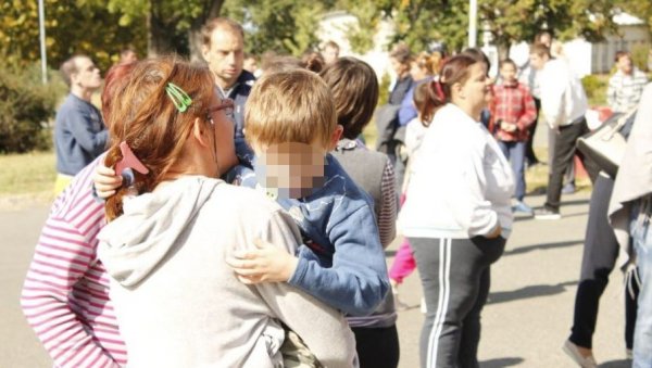 ХОДАТИ У ЊИХОВИМ ЦИПЕЛАМА НИЈЕ ЛАКО: На Светски дан детета директорка Сремчице подсећа да и деца ометена у развоју имају своја права ХОДАТИ У ЊИХОВИМ ЦИПЕЛАМА НИЈЕ ЛАКО: На Светски дан детета директорка Сремчице подсећа да и деца ометена у развоју имају своја права
