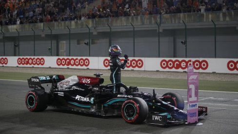 HORNER ISKRENO O ISTORIJSKOM TRENUTKU U FORMULI 1: Šteta što moramo da čekamo... HORNER ISKRENO O ISTORIJSKOM TRENUTKU U FORMULI 1: Šteta što moramo da čekamo...