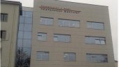 ПОЛИЦИЈА УШЛА НА МЕДИЦИНСКИ ФАКУЛТЕТ У НИШУ И ЛЕГИТИМИШЕ БЛОКАДЕРЕ: Не може више њих 30 да малтретира 3.200 студената који желе да уче