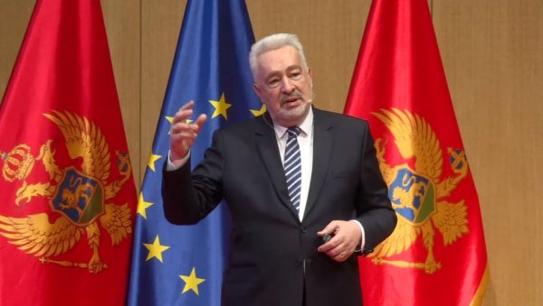 ПРОЛАЗИ ВРЕМЕ ТАЈКУНА: Премијер Кривокапић представио програм Црна Гора одмах и најавио рекордна улагања ПРОЛАЗИ ВРЕМЕ ТАЈКУНА: Премијер Кривокапић представио програм Црна Гора одмах и најавио рекордна улагања