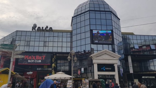 КАЛЧА НЕМА ДОЗВОЛУ, ПА ЧЕКА РУШЕЊЕ: Тржно-пословни центар у центру Ниша, саграђен крајем прошлог века, тавори без муштерија КАЛЧА НЕМА ДОЗВОЛУ, ПА ЧЕКА РУШЕЊЕ: Тржно-пословни центар у центру Ниша, саграђен крајем прошлог века, тавори без муштерија