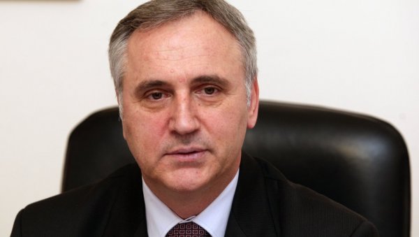 НА БИРОУ НИКАД НИЈЕ БИЛО МАЊЕ НЕЗАПОСЛЕНИХ: Листа Националне службе за запошљавање најкраћа у 20 година НА БИРОУ НИКАД НИЈЕ БИЛО МАЊЕ НЕЗАПОСЛЕНИХ: Листа Националне службе за запошљавање најкраћа у 20 година