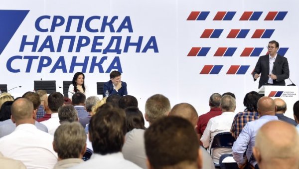 БАЗА ТРАЖИ ДА ВУЧИЋ ОСТАНЕ НА ЧЕЛУ СНС: Одбори напредњака се масовно изјашњавају уочи суботње скупштине БАЗА ТРАЖИ ДА ВУЧИЋ ОСТАНЕ НА ЧЕЛУ СНС: Одбори напредњака се масовно изјашњавају уочи суботње скупштине