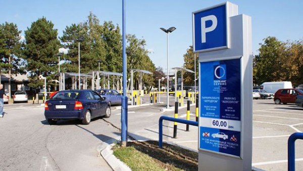 ДУПЛИРАН БРОЈ МЕСТА: У току је реконструкција паркиралишта испред аеродрома Никола Тесла ДУПЛИРАН БРОЈ МЕСТА: У току је реконструкција паркиралишта испред аеродрома Никола Тесла
