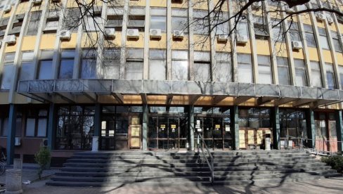 SRAMOTA U NOVOM SADU! Dok grad gori, glavni tužilac se krije, a zamenik šalje GLASOVNU PORUKU