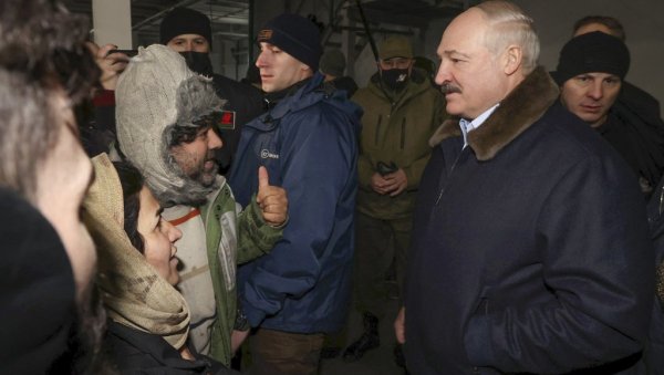 СТРАХУЈУ ОД НОВОГ ТАЛАСА МИГРАНАТА: Литванија упозорава – Белорусија ће да извлачи илегалце из складишта на граничним прелазима СТРАХУЈУ ОД НОВОГ ТАЛАСА МИГРАНАТА: Литванија упозорава – Белорусија ће да извлачи илегалце из складишта на граничним прелазима