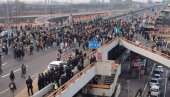 У 19 ЧАСОВА ПОЧИЊЕ КОШМАР ЗА ГРАЂАНЕ: Опозиција спрема малтретирање грађана - блокирају Газелу и то у време највећих гужви