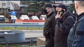 И ВУЛИН НА ГАЗЕЛИ: Министар заједно са полицијом успоставља ред (ФОТО) И ВУЛИН НА ГАЗЕЛИ: Министар заједно са полицијом успоставља ред (ФОТО)