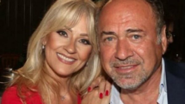 СУПРУГА МАРИНКА РОКВИЋА НЕУТЕШНА: Славица поделила успомену која тера сузе на очи (ФОТО) СУПРУГА МАРИНКА РОКВИЋА НЕУТЕШНА: Славица поделила успомену која тера сузе на очи (ФОТО)