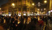 НОВИ ПРОТЕСТ У ЗАГРЕБУ: Више од хиљаду демонстраната против ковид пропусница НОВИ ПРОТЕСТ У ЗАГРЕБУ: Више од хиљаду демонстраната против ковид пропусница