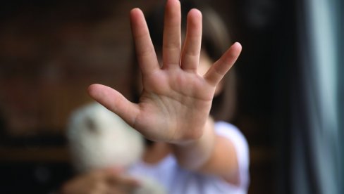 BRAĆA TEJT PUŠTENI IZ KUĆNOG PRITVORA: Optuženi za silovanje, a sada slobodno šetaju BRAĆA TEJT PUŠTENI IZ KUĆNOG PRITVORA: Optuženi za silovanje, a sada slobodno šetaju