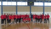 ИЗНЕНАЂЕЊЕ ЗА РЕПРЕЗЕНТАТИВКЕ: Министар Удовичић посетио рукометашице (ФОТО)