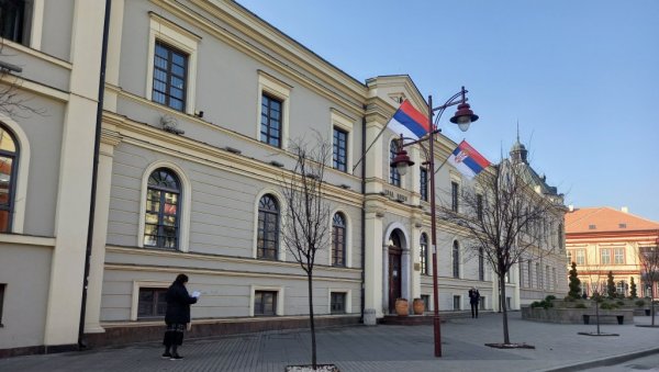 ОПШТИ ИНТЕРЕС И ЧАК 216. СТАВКИ: Први човек Чачка о отуђивању пет градских локација и капиталним улагањима током наредне године ОПШТИ ИНТЕРЕС И ЧАК 216. СТАВКИ: Први човек Чачка о отуђивању пет градских локација и капиталним улагањима током наредне године