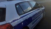 ЗАПЛЕЊЕНЕ ЗЛАТНЕ ПОЛУГЕ И ХИЉАДЕ ЕВРА: Пуне руке посла за српске царинике ЗАПЛЕЊЕНЕ ЗЛАТНЕ ПОЛУГЕ И ХИЉАДЕ ЕВРА: Пуне руке посла за српске царинике