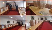 ВЕЛИКА АКЦИЈА КОД БРУСА: Полиција запленила 215 килограма марихуане (ФОТО) ВЕЛИКА АКЦИЈА КОД БРУСА: Полиција запленила 215 килограма марихуане (ФОТО)