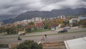 TEŠKA SAOBRAĆAJNA NESREĆA: Majku Vladimira Leposavića udario motociklista TEŠKA SAOBRAĆAJNA NESREĆA: Majku Vladimira Leposavića udario motociklista