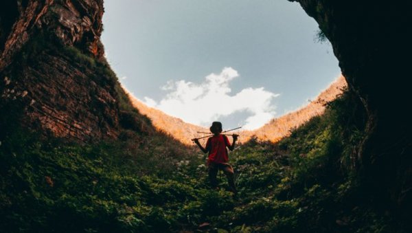 УМЕТНОСТ ФОТОГРАФИЈЕ: Лазар Костић УМЕТНОСТ ФОТОГРАФИЈЕ: Лазар Костић