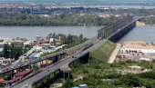 ОБУСТАВЉЕН САОБРАЋАЈ НА ПАНЧЕВЦУ: Тешка саобраћајна несрећа на мосту (ФОТО) ОБУСТАВЉЕН САОБРАЋАЈ НА ПАНЧЕВЦУ: Тешка саобраћајна несрећа на мосту (ФОТО)