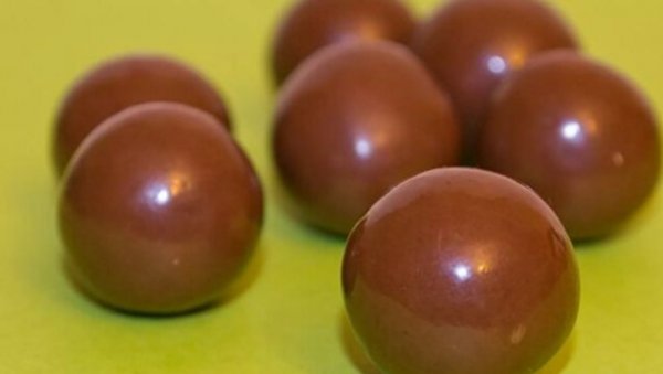 КОРОНА ПОЈЕЛА МОЦАРТ КУГЛЕ: Произвођач познатог слаткиша иде у стечај КОРОНА ПОЈЕЛА МОЦАРТ КУГЛЕ: Произвођач познатог слаткиша иде у стечај