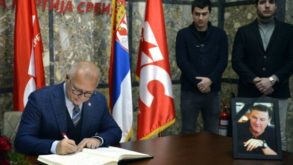 ВЕСИЋ О МРКОЊИЋУ: Живеће вечно због својих дела ВЕСИЋ О МРКОЊИЋУ: Живеће вечно због својих дела