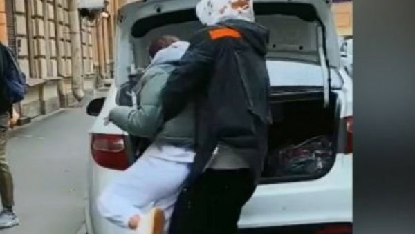УМЕСТО НА СВАДБУ - У ЗАТВОР: Никола Ч. признао кривицу за отмицу девојке УМЕСТО НА СВАДБУ - У ЗАТВОР: Никола Ч. признао кривицу за отмицу девојке