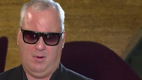 ИЗНЕНАЂЕЊЕ У ЕМИСИЈИ: Саша Матић расплакао певачицу, а онда открио Била је озбиљна паника у том тренутку ИЗНЕНАЂЕЊЕ У ЕМИСИЈИ: Саша Матић расплакао певачицу, а онда открио Била је озбиљна паника у том тренутку