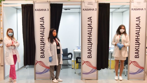 ВАКЦИНАЦИЈА И У ИКЕИ: Грађанима су на том пункту на располагању Синофарм и Фајзер ВАКЦИНАЦИЈА И У ИКЕИ: Грађанима су на том пункту на располагању Синофарм и Фајзер