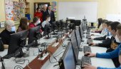 РАЧУНАРИ ЗА 15 ШКОЛА: Донација Министарсва просвете краљевачким образовним установама РАЧУНАРИ ЗА 15 ШКОЛА: Донација Министарсва просвете краљевачким образовним установама