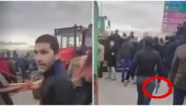 НОВИ СНИМАК ИЗ ШАПЦА: Драган Миловановић Црни са чекићем и моткама (ВИДЕО) НОВИ СНИМАК ИЗ ШАПЦА: Драган Миловановић Црни са чекићем и моткама (ВИДЕО)