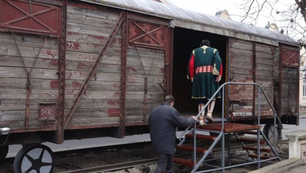ВАГОН ПОДСЕЋА НА ДАЛЕКИ ПУТ: У Кули је традиционално обележена 75. годишњица од доласка прве групе колониста из Црне Горе ВАГОН ПОДСЕЋА НА ДАЛЕКИ ПУТ: У Кули је традиционално обележена 75. годишњица од доласка прве групе колониста из Црне Горе