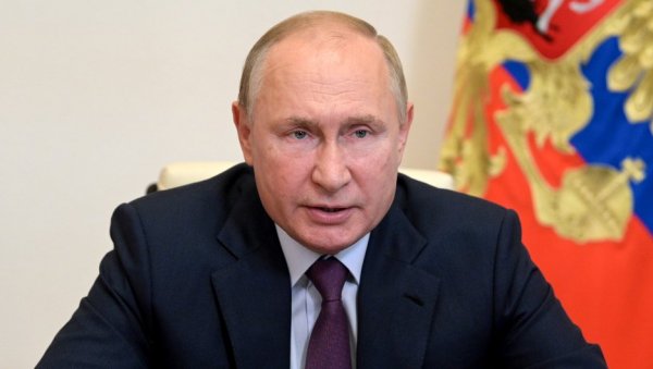 ПУТИН ПРЕСЛИШАВАО МИНИСТРА ПРЕД КАМЕРАМА: Ко је одговоран за то, реците ми презиме те особе (ВИДЕО) ПУТИН ПРЕСЛИШАВАО МИНИСТРА ПРЕД КАМЕРАМА: Ко је одговоран за то, реците ми презиме те особе (ВИДЕО)