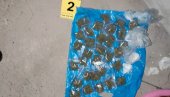 AKCIJA POLICIJE: U stanu dvadesettrogodišnje devojke pronađena droga AKCIJA POLICIJE: U stanu dvadesettrogodišnje devojke pronađena droga