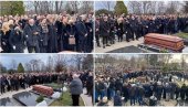 САХРАЊЕН МИЛУТИН МРКОЊИЋ: Бројни пријатељи и породица испратили Мрку на вечни починак (ФОТО/ВИДЕО) САХРАЊЕН МИЛУТИН МРКОЊИЋ: Бројни пријатељи и породица испратили Мрку на вечни починак (ФОТО/ВИДЕО)