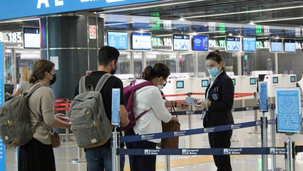 ОД ПРВОГ ДАНА НОВЕ ГОДИНЕ: У Италији нова антиковид правила ОД ПРВОГ ДАНА НОВЕ ГОДИНЕ: У Италији нова антиковид правила