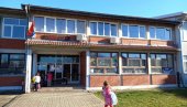 КРЕЋЕ ЗАМЕНА СТОЛАРИЈЕ: Обнова осмолетке у Вранешима код Врњачке Бање КРЕЋЕ ЗАМЕНА СТОЛАРИЈЕ: Обнова осмолетке у Вранешима код Врњачке Бање