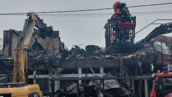 ПРОНАЂЕНО ТЕЛО ДРУГЕ ЖЕНЕ НЕСТАЛЕ У ПОЖАРУ: Под рушевинама изгорелог тржног центра у Обреновцу страдале две особе ПРОНАЂЕНО ТЕЛО ДРУГЕ ЖЕНЕ НЕСТАЛЕ У ПОЖАРУ: Под рушевинама изгорелог тржног центра у Обреновцу страдале две особе