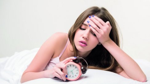 КАДА ДА ОДЕТЕ У КРЕВЕТ: Израчунајте у које време би требало да идете на спавање