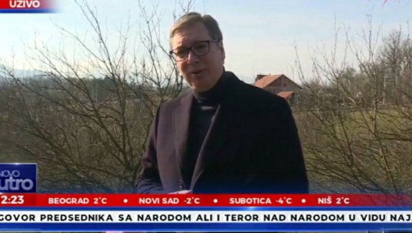 ВУЧИЋ У КОРЕНИТИ: Неће Србију водити ни Рокфелер, ни Манојловић ВУЧИЋ У КОРЕНИТИ: Неће Србију водити ни Рокфелер, ни Манојловић