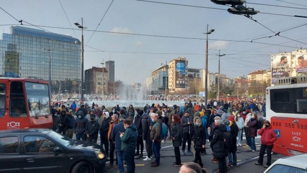 УПРАВАЉЕЊЕ ФЕЈСБУК СТРАНИЦОМ ИЗ ИНОСТРАНСТВА: Нови подаци о покрету Крени промени УПРАВАЉЕЊЕ ФЕЈСБУК СТРАНИЦОМ ИЗ ИНОСТРАНСТВА: Нови подаци о покрету Крени промени